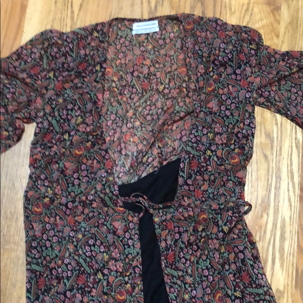 Urban outfitter wrap dress - Picture 3 of 5